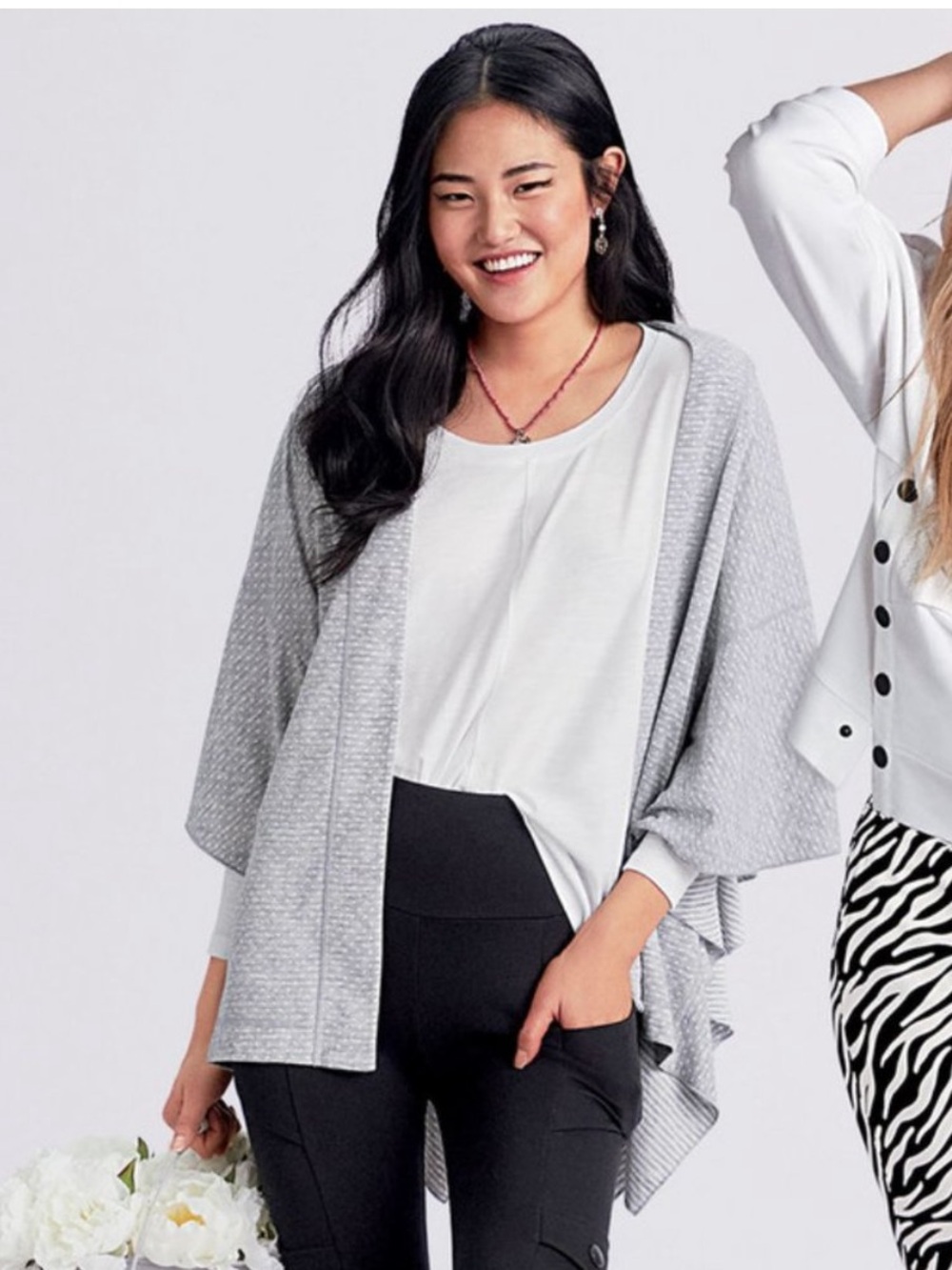 Cabi Style #5846 Gray + White ATC Reversible Cape Size XS/S